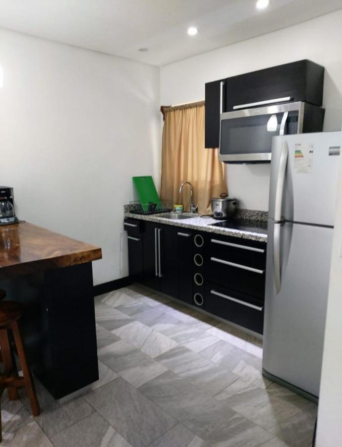 Pura Vida Apartments Quepos Exteriör bild